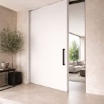 EJEMPLO PUERTA PIVOTANTE